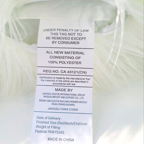 NWOT Cynthia Rowley Fluffy White Faux Fur Decorative Pillow, Size 20"x20" - Picture 5 of 7